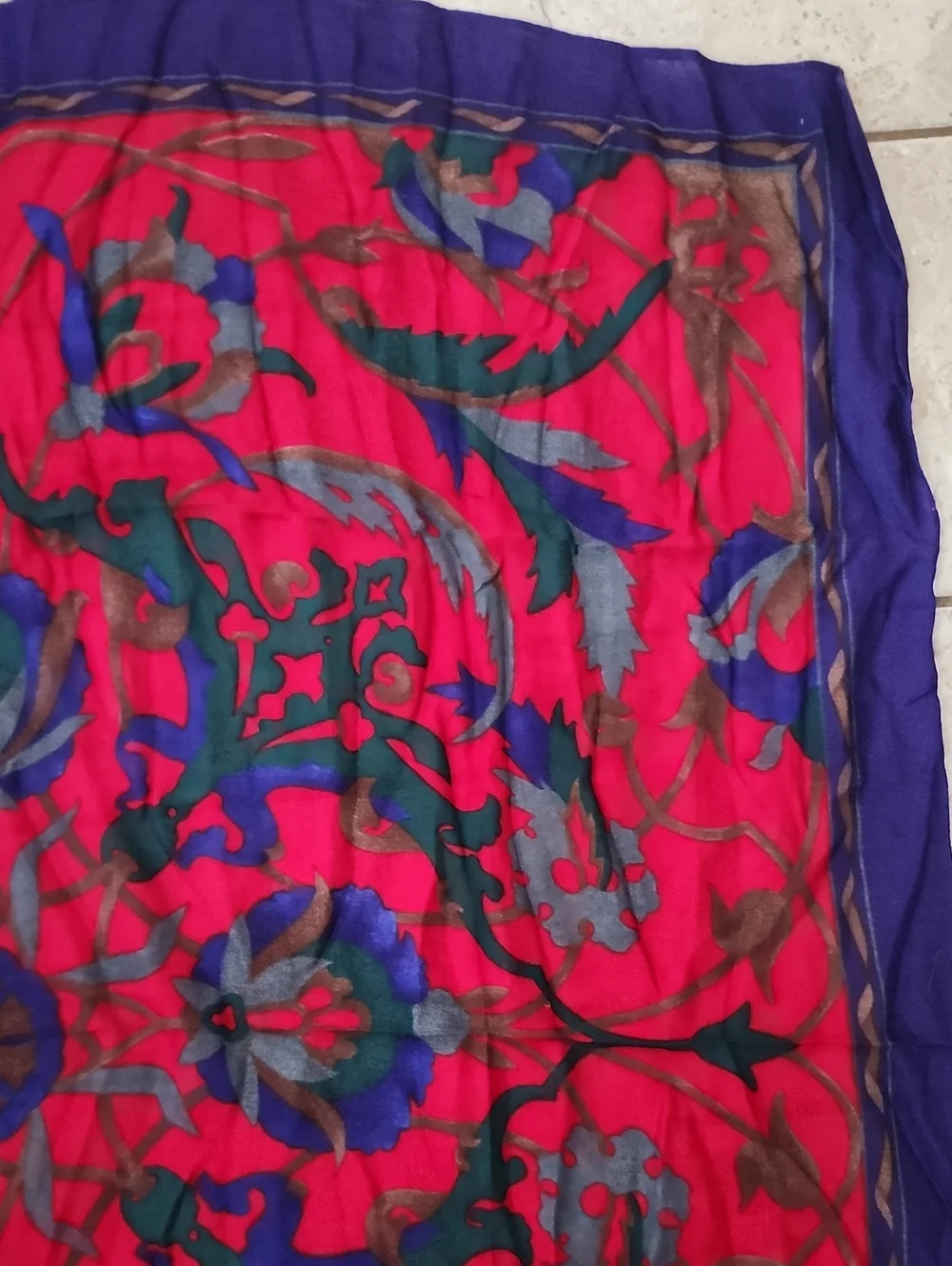 Vtg Made In Italy Vibrant Red Floral Silk-Feel Scarf Purple Border 33x33